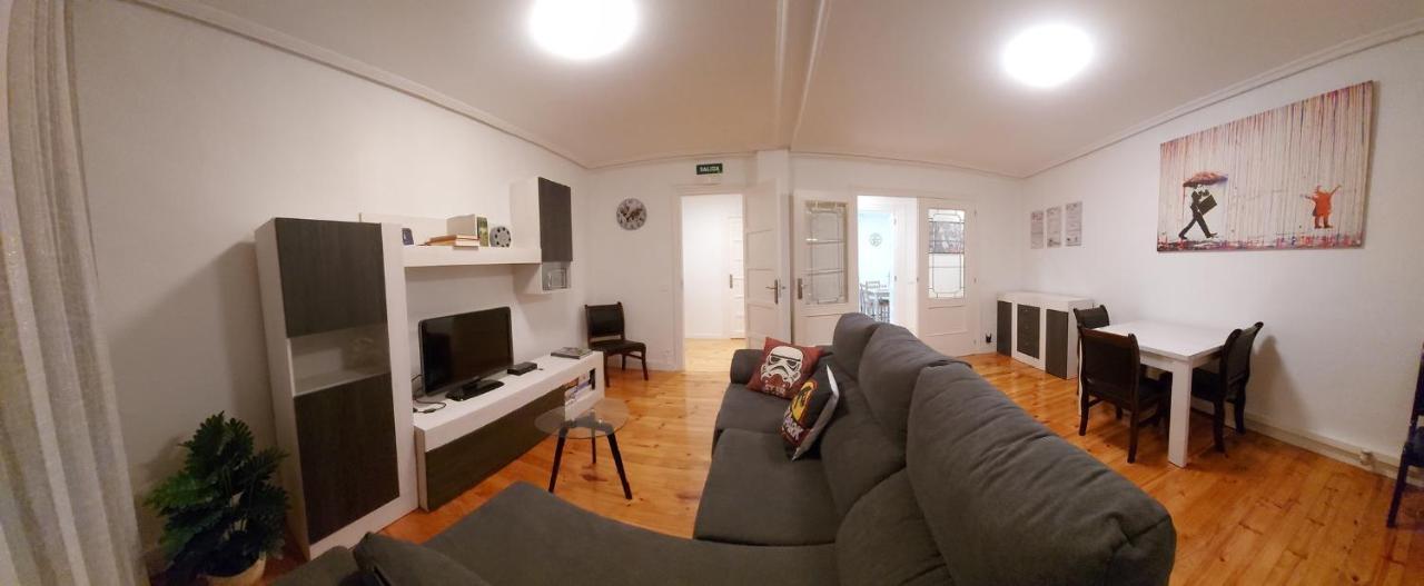 Apartamento Saioa Pampeluna Zewnętrze zdjęcie